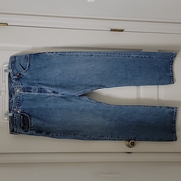LEVI'S Size 42x32 Medium Wash 501 Button Fly Jeans Gently Used Condition - Picture 13 of 16